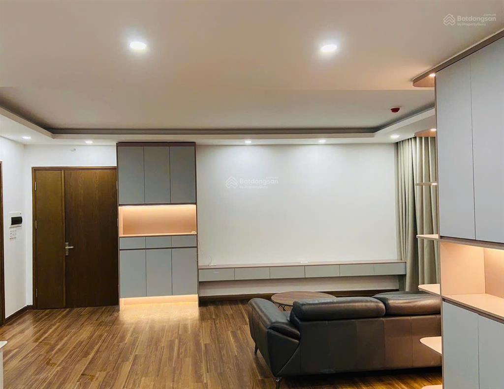 Bán căn hộ chung cư x2 đại kim căn góc 95,1 m2 trong nhà và 50m2 sân  chính chủ