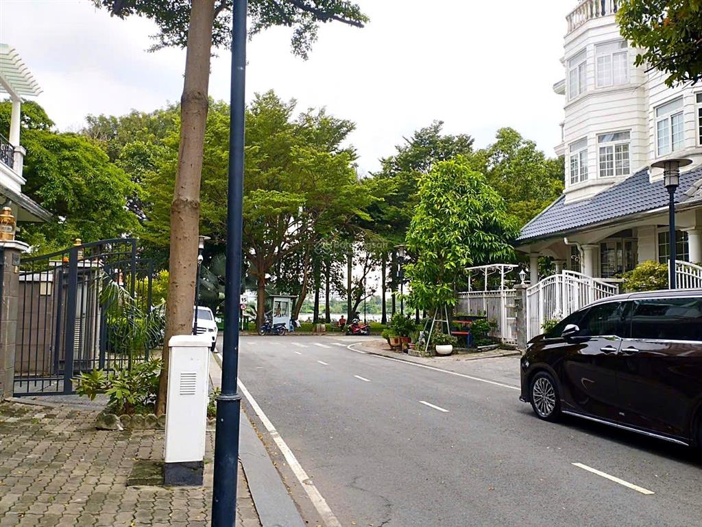 Biệt thự ven sông saigon pearl 7x21m, hầm + 3 tầng, sổ hồng lâu dài  giá 97 tỷ
