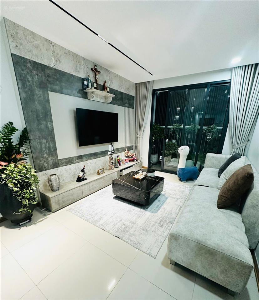 Cc bán căn hộ chung cư tại rose town 79 ngọc hồi, diện tích 78,8 m2, giá 5,5 tỷ, sổ hồng