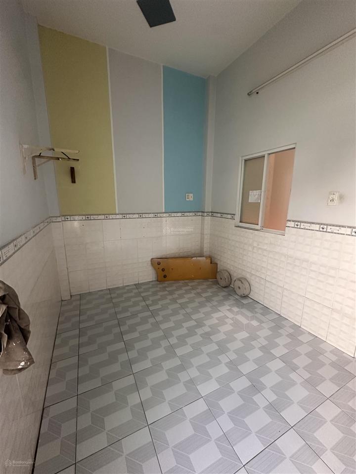 Nhà h10m thông 100m2 2tầng vừa ở vừa cho thuê trung tâm q12  6tỷ 7 tlm