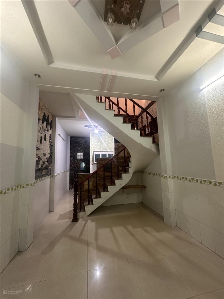 Nhà h10m thông 100m2 2tầng vừa ở vừa cho thuê trung tâm q12  6tỷ 7 tlm