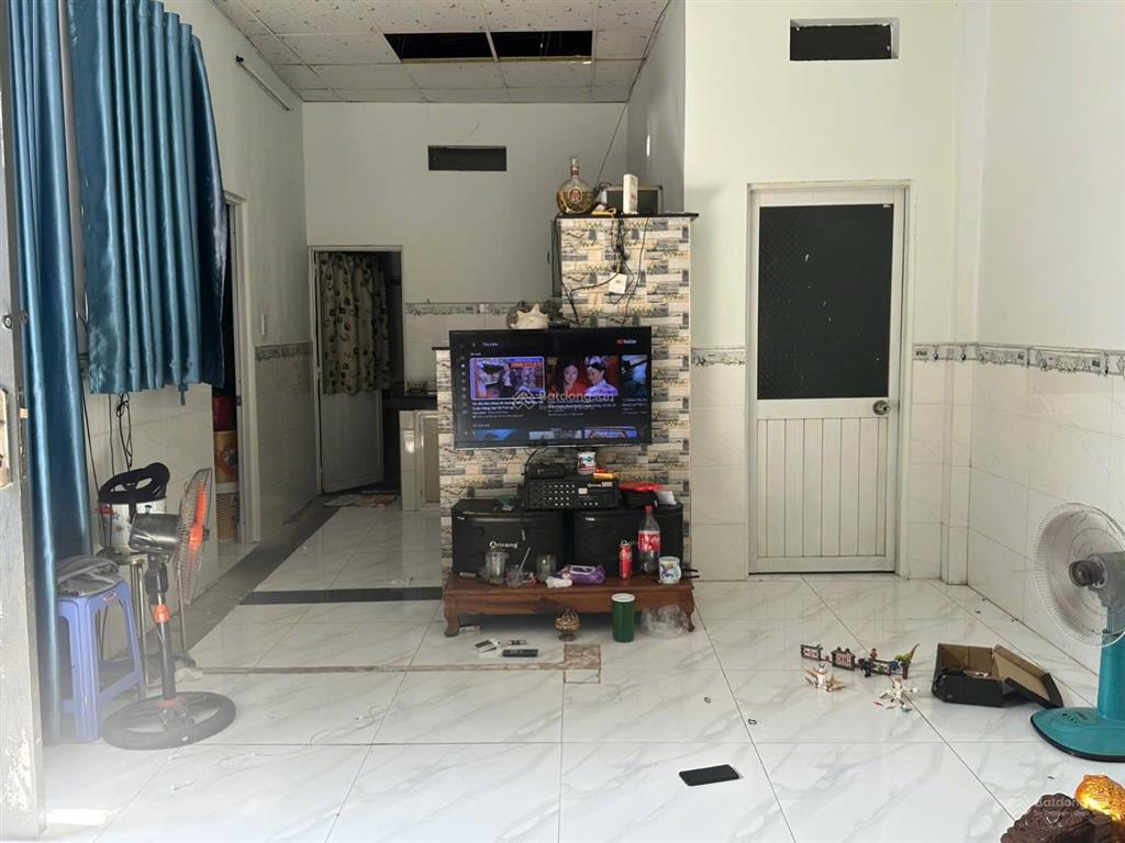 Chỉ 1 tỷ 250, nhà cấp 4, 80m2, hxh, khu dân cư đông thạnh hóc môn