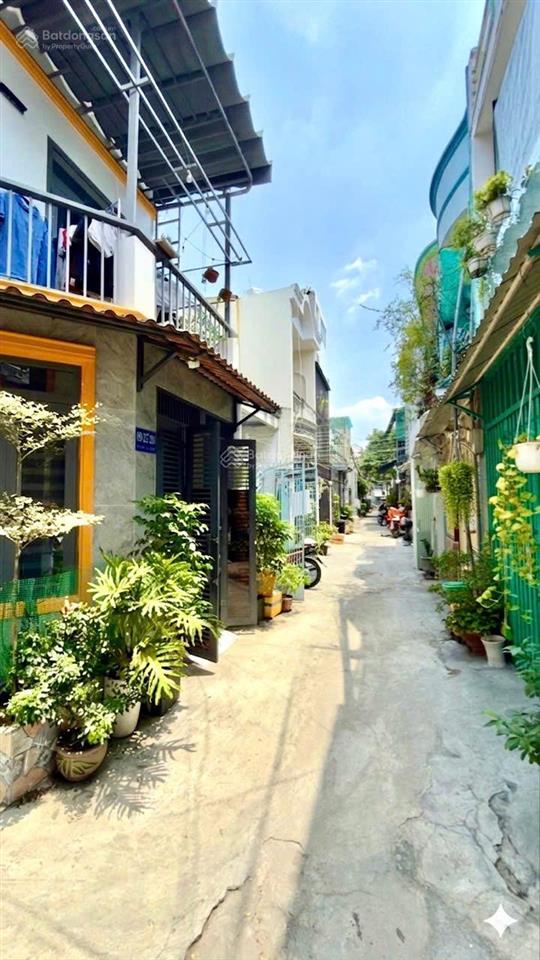 Chủ gửi bán nhà riêng 42m2, giảm từ 5 tỷ 3 còn 4 tỷ 870. hẻm rộng gần đường lớn. giá còn bớt