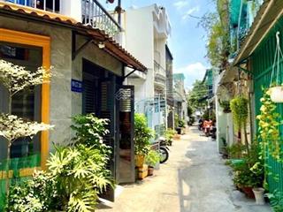 Chủ gửi bán nhà riêng 42m2, giảm từ 5tỷ 3 còn 4 tỷ 870. hẻm rộng gần đường lớn. giá còn bớt