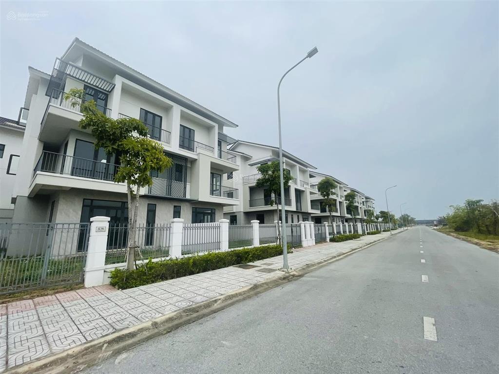 Bán cặp biệt thự nổi bật dự án giá f0 từ chủ đầu tư, sát cạnh ninh hiệp, gia lâm và long biên
