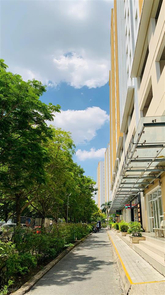 Cần bán căn hộ góc thủ đức giá tốt 2pn2wc, view đông nam mát mẻ, sổ hồng sẵn, nhận nhà ngay