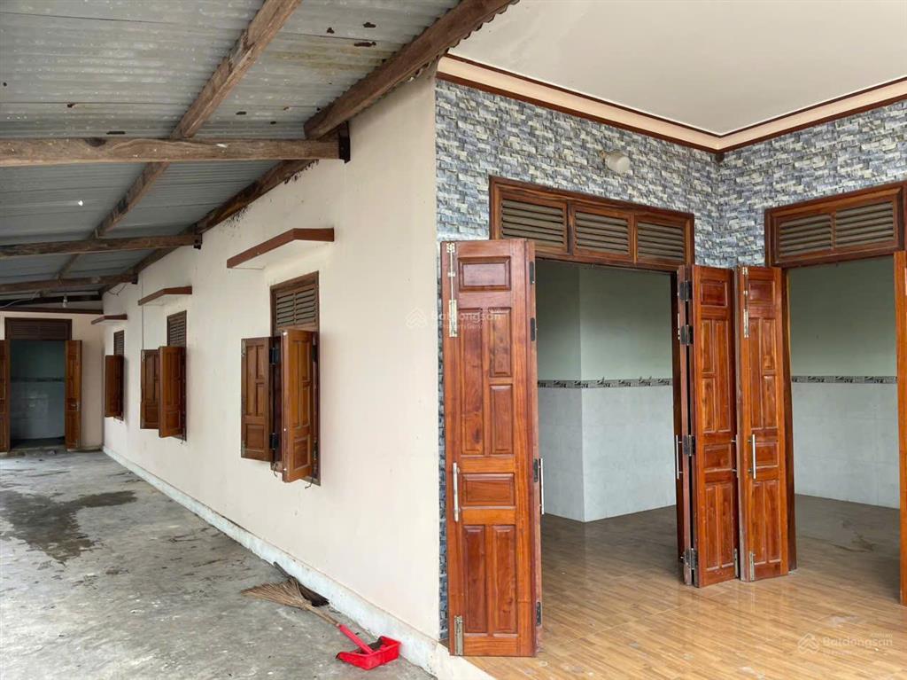 Bán nhà 212m2 cách biển dốc lết 500m sát bên khu tttm dịch vụ biển của tập đoàn hoàn cầu vị trí đẹp