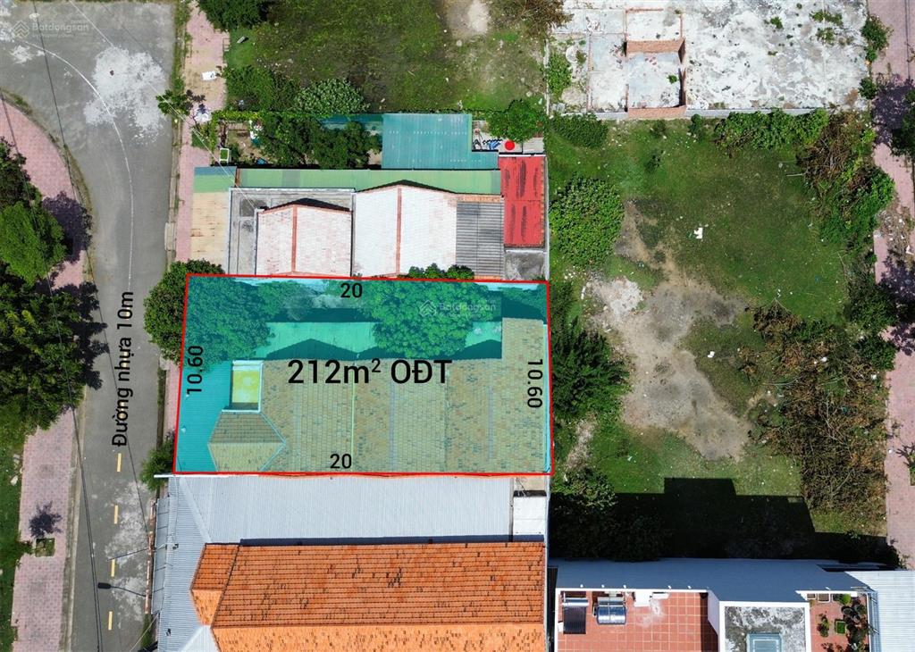 Bán nhà 212m2 cách biển dốc lết 500m sát bên khu tttm dịch vụ biển của tập đoàn hoàn cầu vị trí đẹp