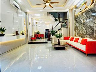 Chỉ còn căn nhà này là ngon 5x11m xây 4 tầng đường nhựa 6m chỉ 6,79 tỷ. full nội thất