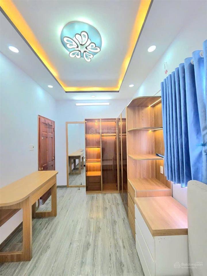 Nhà đẹp 2 tầng 4,55x13m với 2pn full nội thất, chỉ 4,2 tỷ sổ hồng riêng hỗ trợ vay bank, sát q7