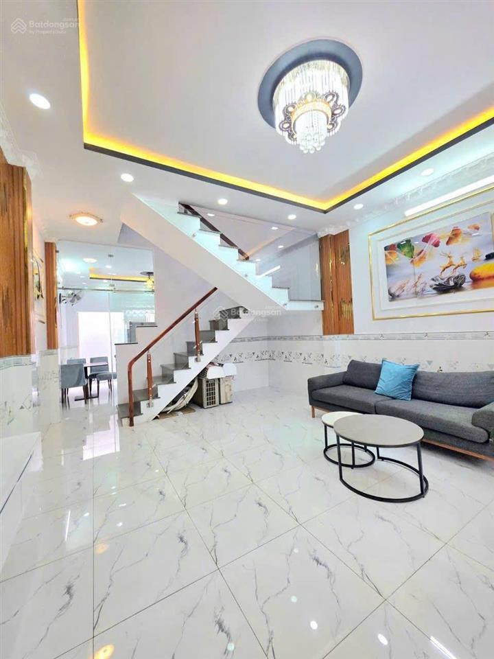 Nhà đẹp 2 tầng 4,55x13m với 2pn full nội thất, chỉ 4,2 tỷ sổ hồng riêng hỗ trợ vay bank, sát q7