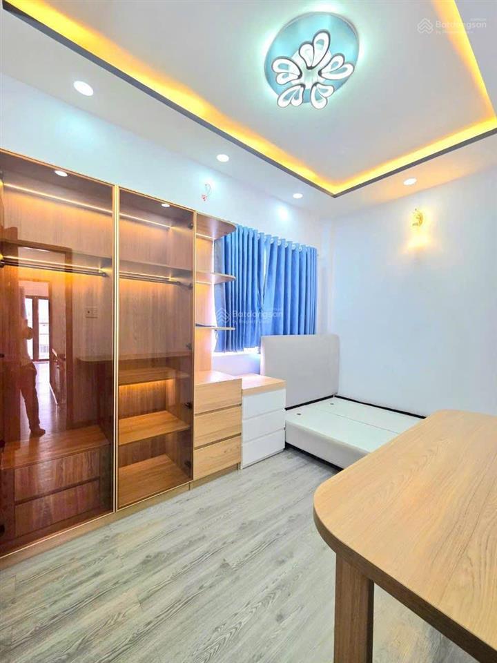 Nhà đẹp 2 tầng 4,55x13m với 2pn full nội thất, chỉ 4,2 tỷ sổ hồng riêng hỗ trợ vay bank, sát q7