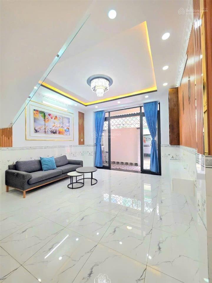 Nhà đẹp 2 tầng 4,55x13m với 2pn full nội thất, chỉ 4,2 tỷ sổ hồng riêng hỗ trợ vay bank, sát q7