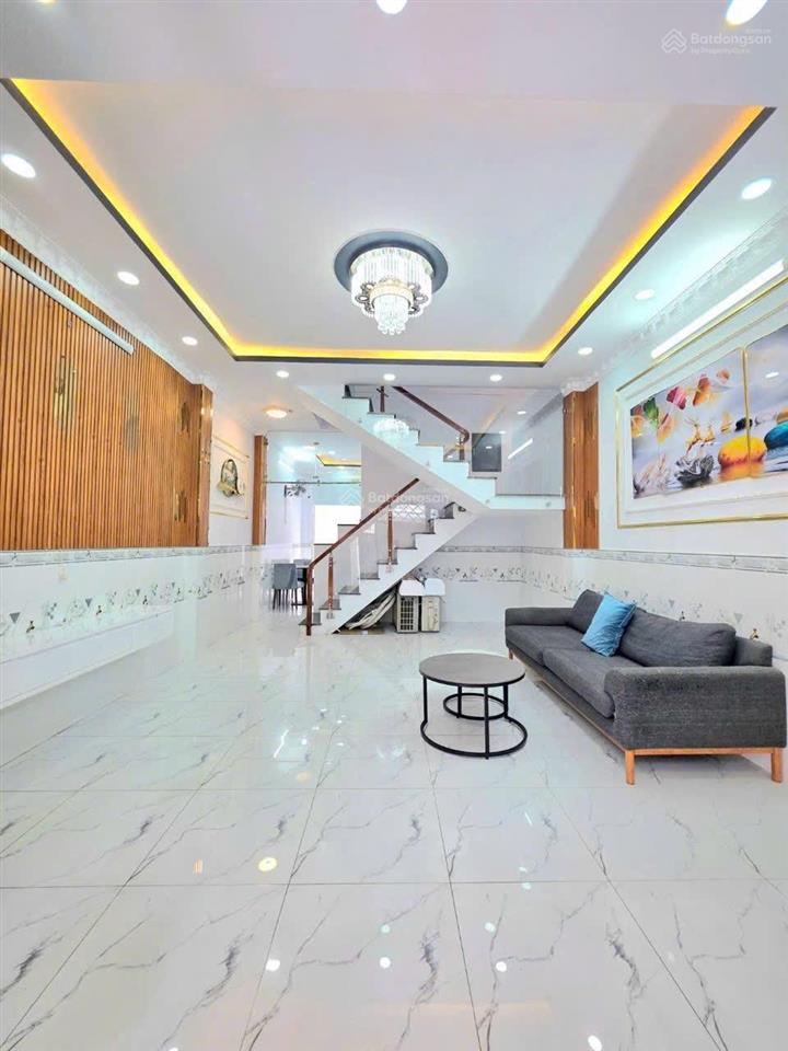 Nhà đẹp 2 tầng 4,55x13m với 2pn full nội thất, chỉ 4,2 tỷ sổ hồng riêng hỗ trợ vay bank, sát q7