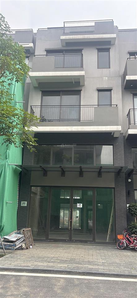 Chính chủ cần bán căn liền kề 88m phân khu the plaza đã có sổ. giá bán 6,4 tỷ. cạnh hồ thiên nga