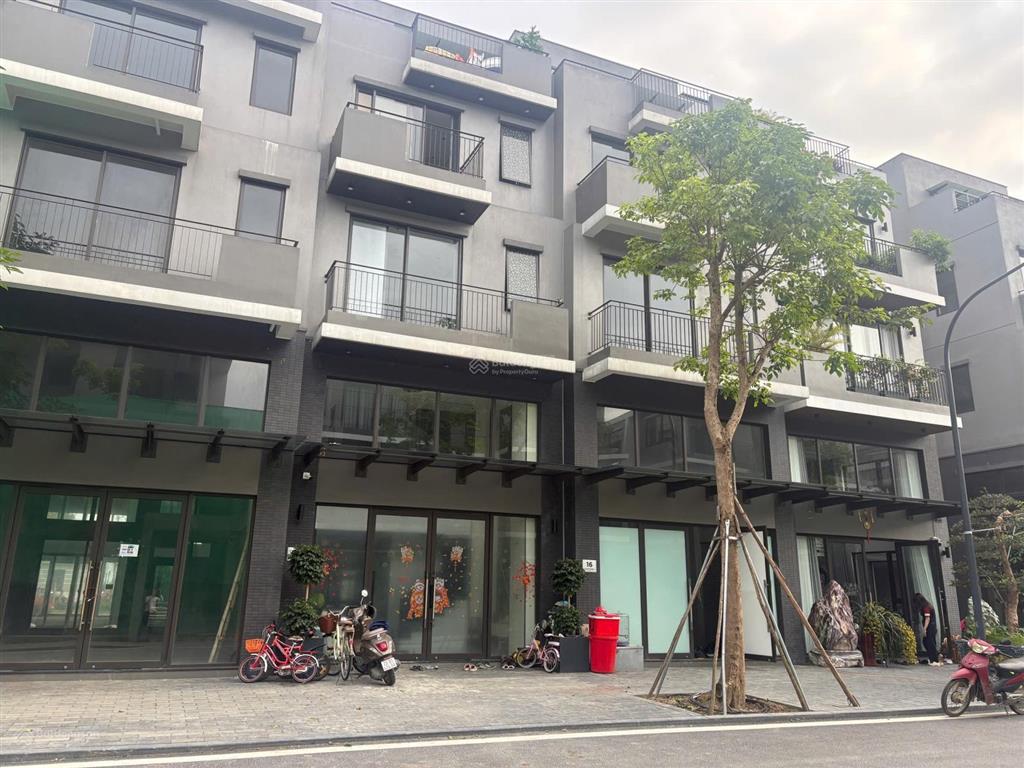 Chính chủ cần bán căn liền kề 88m phân khu the plaza đã có sổ. giá bán 6,4 tỷ. cạnh hồ thiên nga