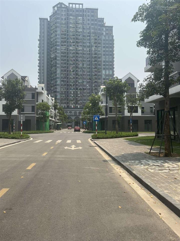 Bán gấp nhà phố campus eco central park 99m2  chỉ 100m ra cụm 620 căn chung cư 