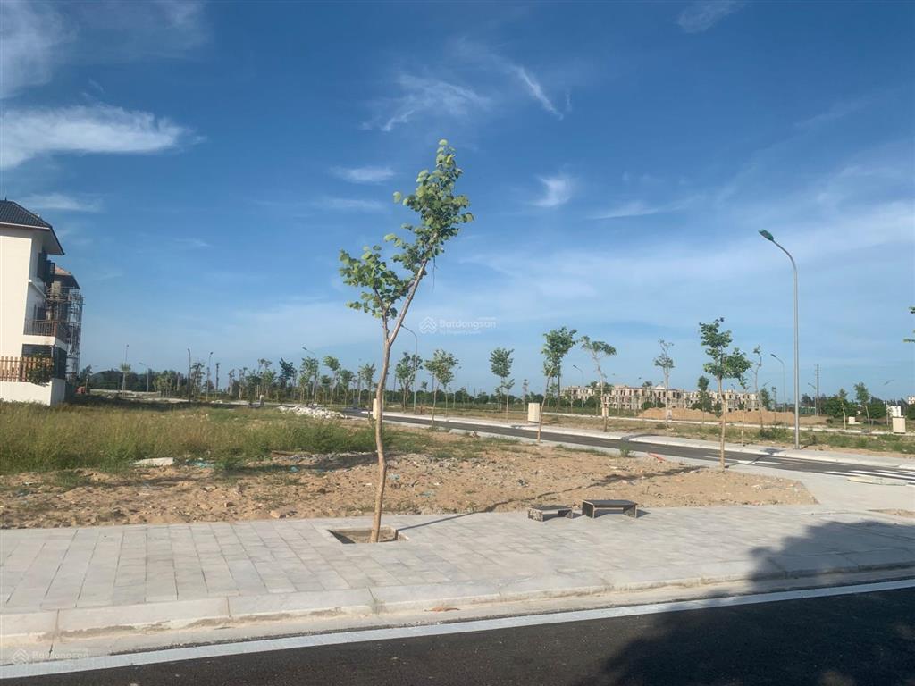 Vì tiến độ phải xây, bán gấp căn nhà vườn 175m2, giá tốt thị trường tại cửa lò beach villa