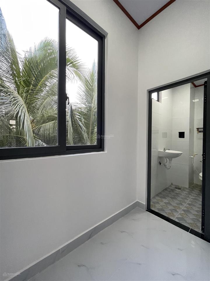 Bán nhanh nhà 2 tầng thiết kế hiện đại, đường xe tải, thuộc mỹ phong, tp mỹ tho  tiền giang