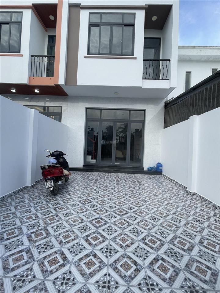 Bán nhanh nhà 2 tầng thiết kế hiện đại, đường xe tải, thuộc mỹ phong, tp mỹ tho  tiền giang