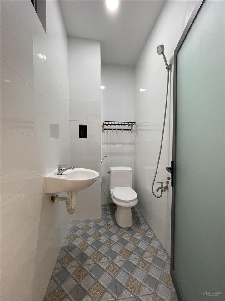 Bán nhanh nhà 2 tầng thiết kế hiện đại, đường xe tải, thuộc mỹ phong, tp mỹ tho  tiền giang
