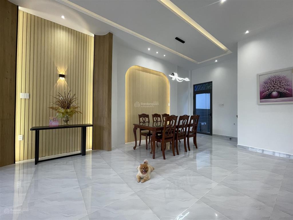 Bán nhanh nhà 2 tầng thiết kế hiện đại, đường xe tải, thuộc mỹ phong, tp mỹ tho  tiền giang
