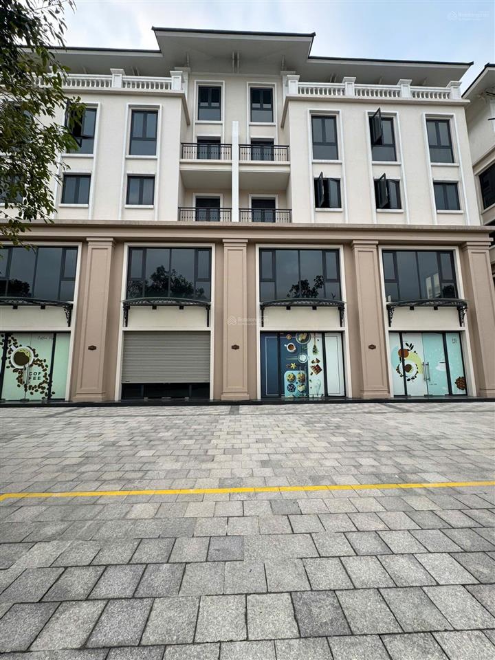 Bán shophouse 2 mặt tiền đại lộ 51m, chiết khấu và áp voucher vào chỉ còn 100tr/m2