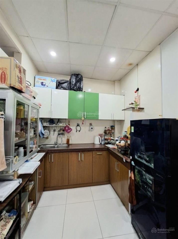 Bán nhà đường 3 tháng 2, p.2, q.11, gần mặt tiền, dt 4 x 8m, 2 tầng, giá 4 tỷ.