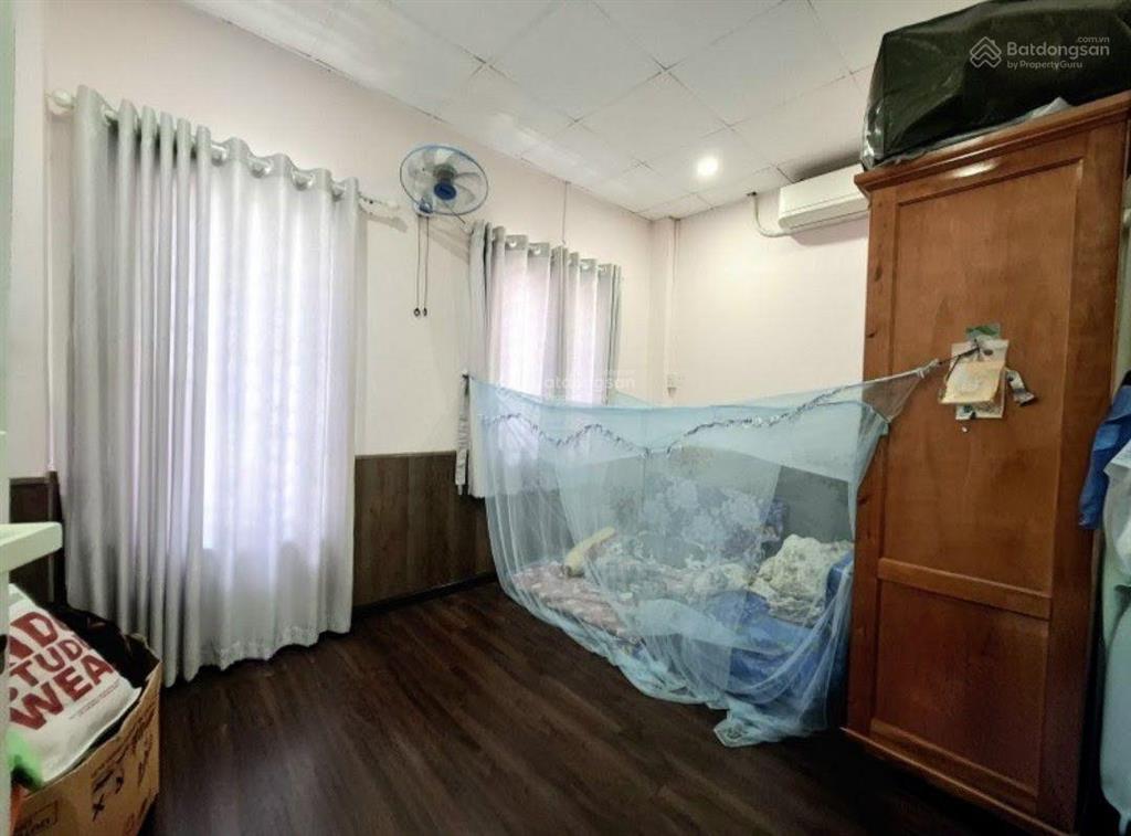 Bán nhà đường 3 tháng 2, p.2, q.11, gần mặt tiền, dt 4 x 8m, 2 tầng, giá 4 tỷ.