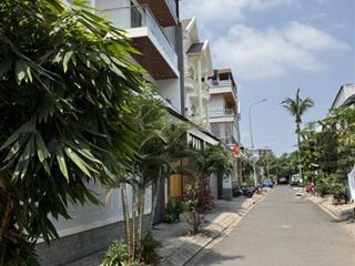 Nhà 2 mặt tiền đường số kdc bông sao, p5, q8, dt 83m2, 2 tầng, giá 6 tỷ 7