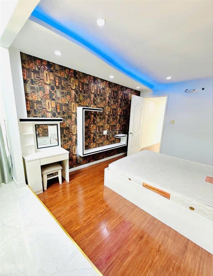 Nhà đẹp chánh hưng, p.10, q.8, giáp q.5,10, dt 3,4 x 9m, 2 tầng, giá 3 tỷ 48.