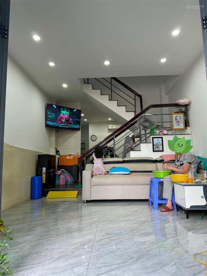 Mặt tiền kinh doanh cc ba tơ, p.7, q.8, dt 4 x 11m, 1 trệt 1 lầu mới, giảm 500 còn 3 tỷ 9.