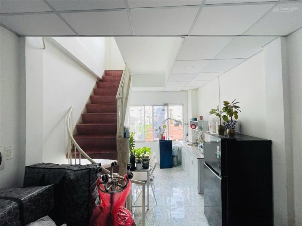 Mặt tiền kinh doanh nguyễn trãi, p.2, q.5, dt 33m2, 5 tầng, giảm 1 tỷ 3 còn 14 tỷ 5.