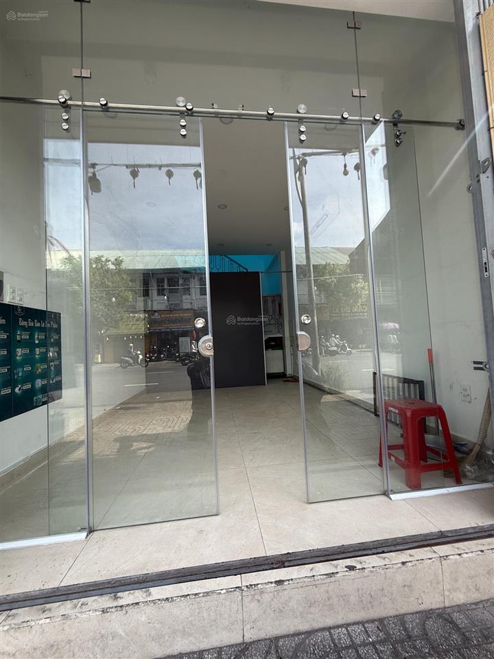Cho thuê nguyên căn mặt tiền trần hưng đạo, p. 7, q. 5, 32m2, 2 tầng btct, giá 13 triệu
