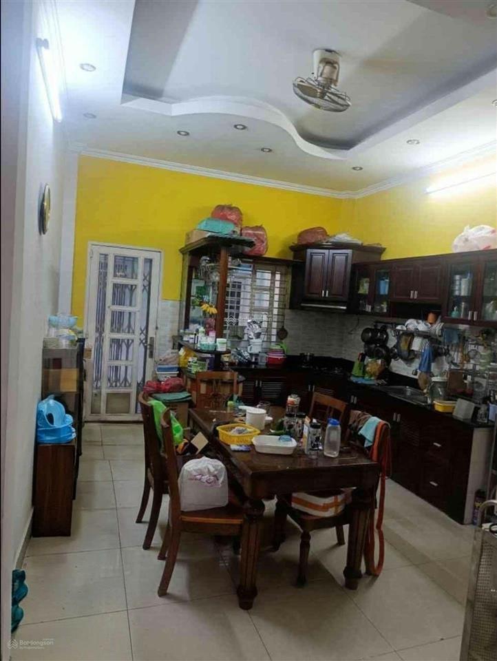 Mặt tiền đường kdc cao lỗ, p.4, q.8, dt 70m2, 4 tầng, giá 14 tỷ 8.