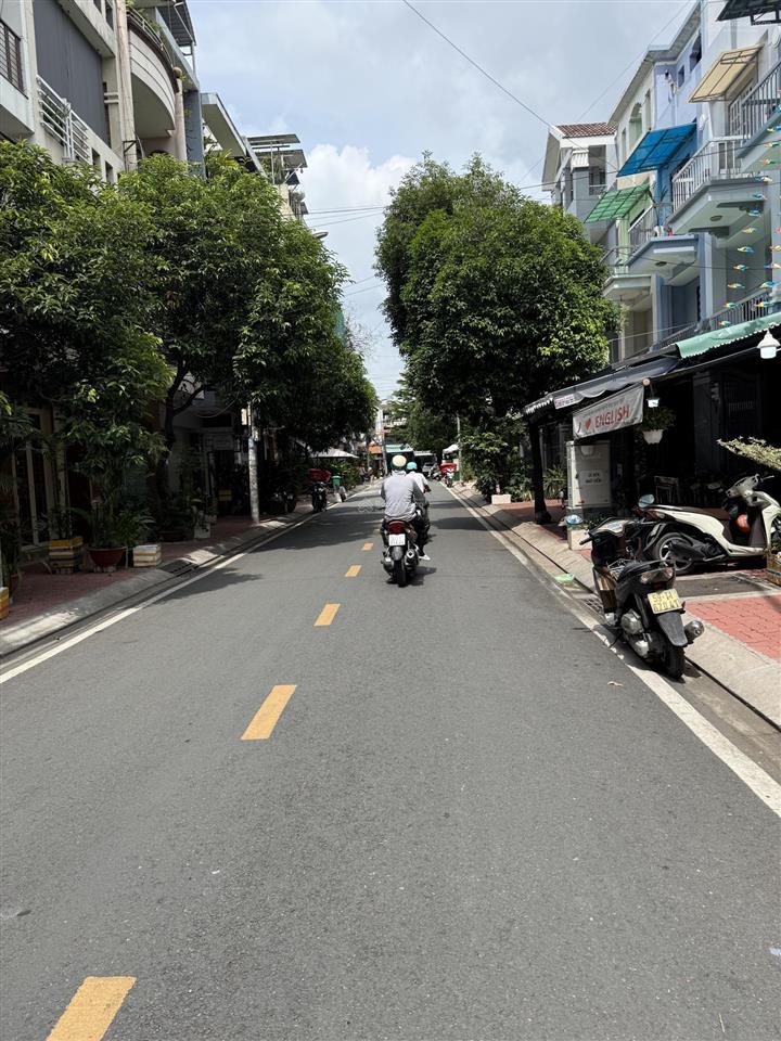 Mặt tiền đường kdc cao lỗ, p.4, q.8, dt 70m2, 4 tầng, giá 14 tỷ 8.
