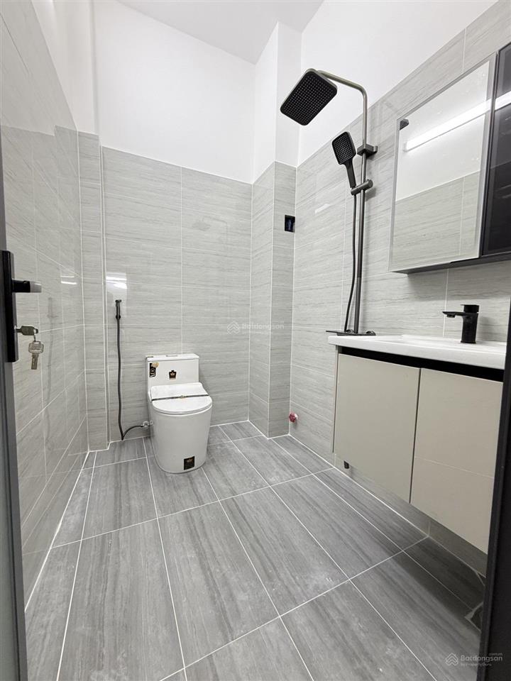 Nhà đẹp an bình, p.5, q.5, dt 3,3 x 8,5m, 4 tầng, giá 5 tỷ 99.