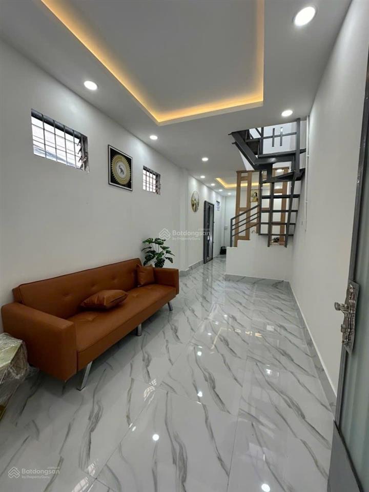 Nhà mới đẹp trần phú, p.9, q.5, dt 23m2, 2 tầng, giá 4 tỷ 3.