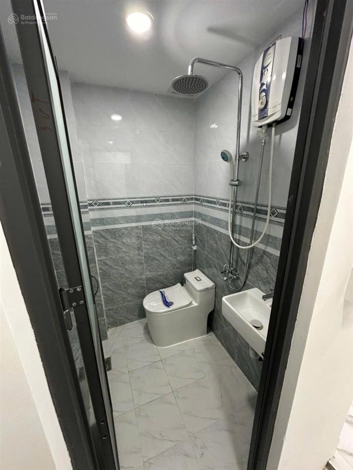 Nhà mới đẹp trần phú, p.9, q.5, dt 23m2, 2 tầng, giá 4 tỷ 3.