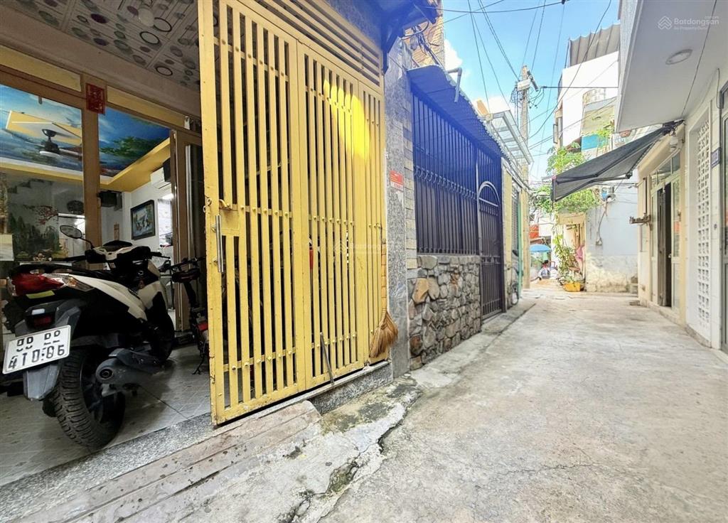 Âu dương lân, p.3, q.8, dt 4 x 16m, 2 tầng, giá 7 tỷ 2.