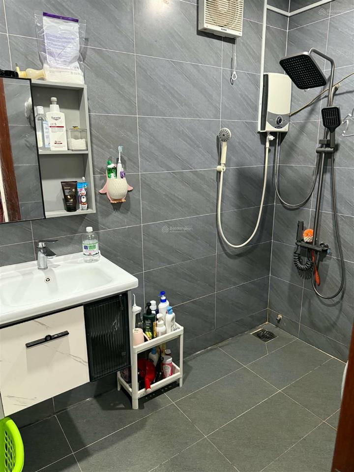 Mặt tiền kinh doanh chung cư ba tơ, q.8, dt 4 x 11m, 1 trệt 1 lầu mới, giảm 500 triệu còn 3 tỷ 8.