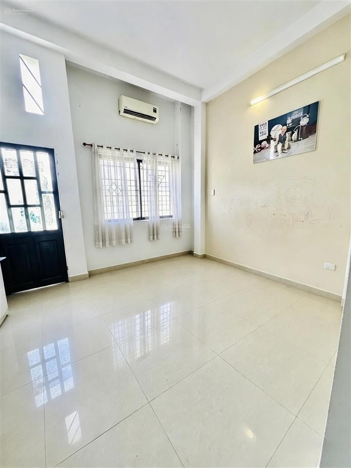 Hẻm 4m dương bá trạc, p.1, q.8, dt 4 x 11m, 2 lầu đúc btct, giá 4 tỷ 99.