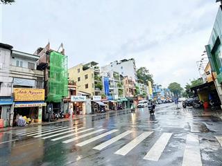 Bán nhà ngay ngã tư trần phú&lê hồng phong, p.4, q.5, dt 52m2, 2 tầng, giảm 800 triệu còn 6 tỷ 5.