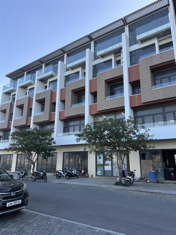Bán shophouse 5 tầng mặt sông đối biệt thự suneva ngang 5 dài 21m