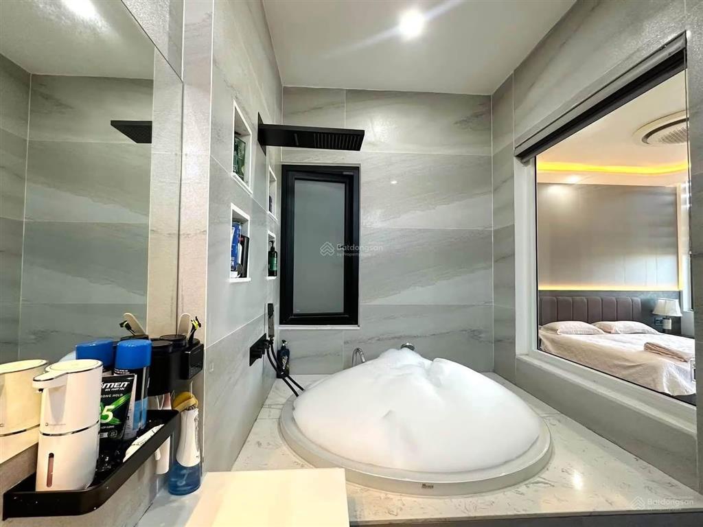 Cho thuê villa 2 mặt tiền siêu phẩm cực đẹp