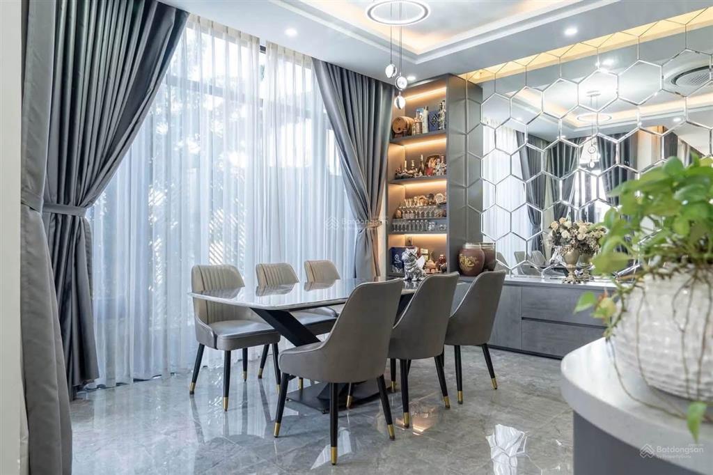 Cho thuê villa 2 mặt tiền siêu phẩm cực đẹp