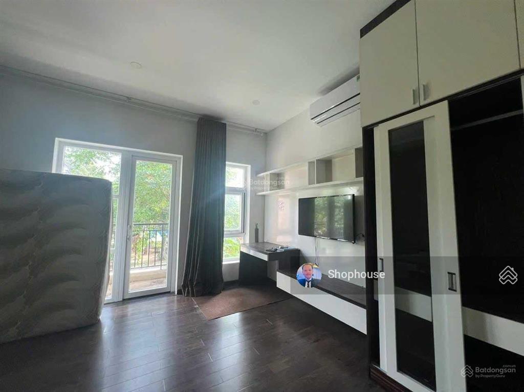 Shophouse kinh doanh khu mega ruby diện tích 5x19m 1 trệt 2 lầu 170 m2 sàn kế bên căn hộ safira