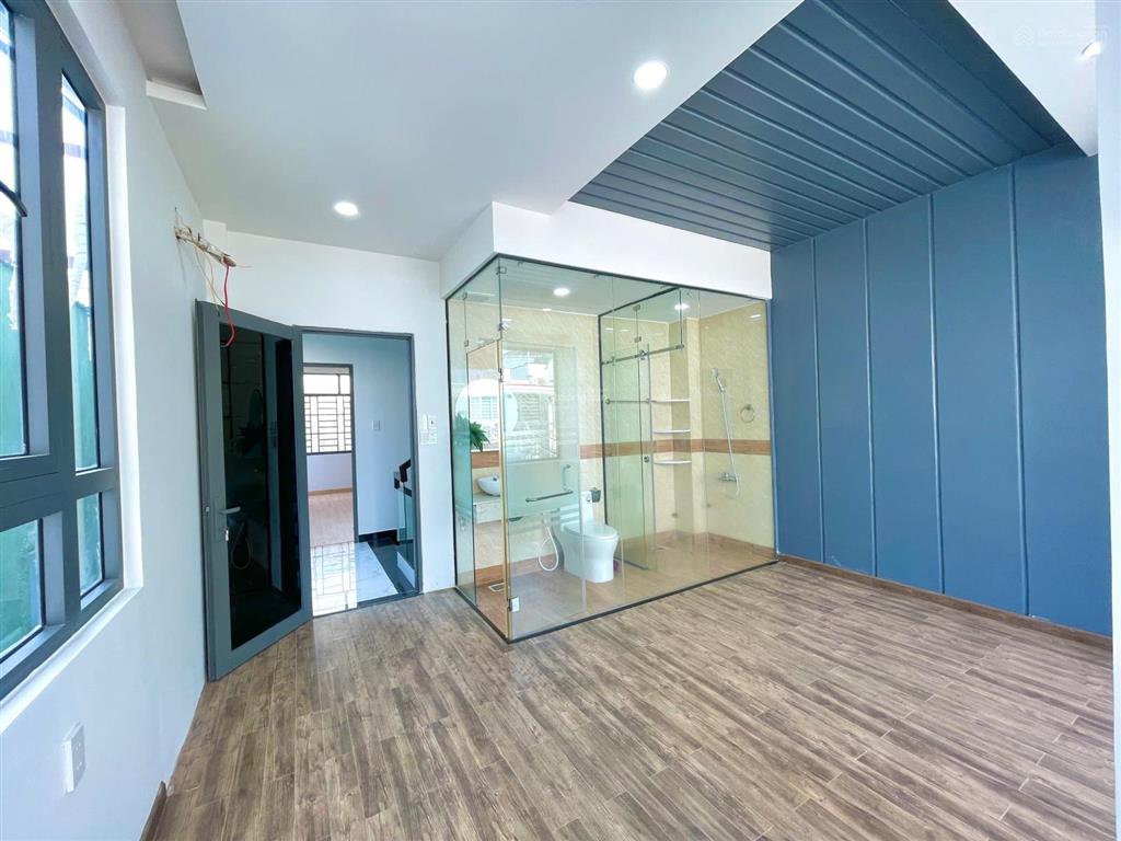Bán nhà 3 tầng đường tháp bà,gần biển tttp nha trang,sổ hồng.