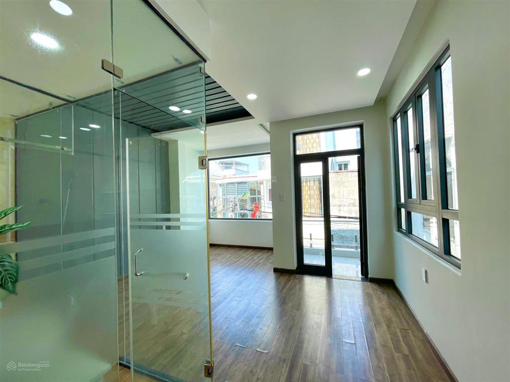 Bán nhà 3 tầng đường tháp bà,gần biển tttp nha trang,sổ hồng.