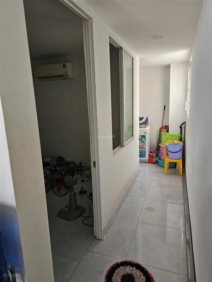 Bán nhà cấp 4 gác lửng 2 phòng ngủ gần siêu thị go, phường tây nha trang, giá 2,1 tỷ, sổ hồng